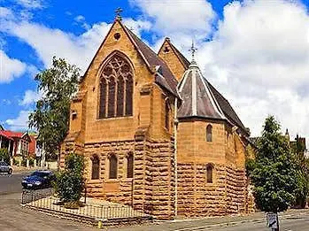 Pendragon Hall Hobart - Studio Apartment