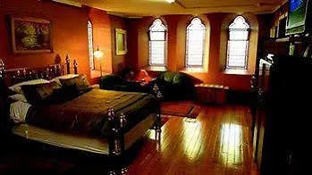 Pendragon Hall Hobart - Studio Apartment 3*,  أستراليا